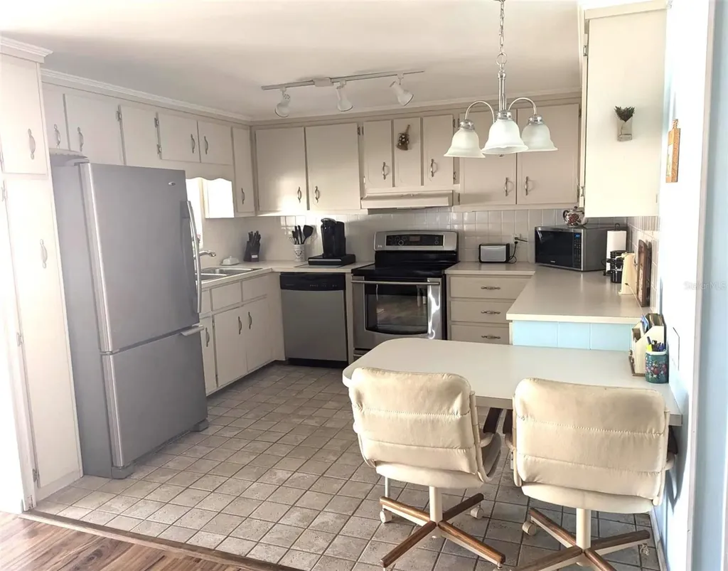 2100 Kings Highway Port Charlotte FL 33980