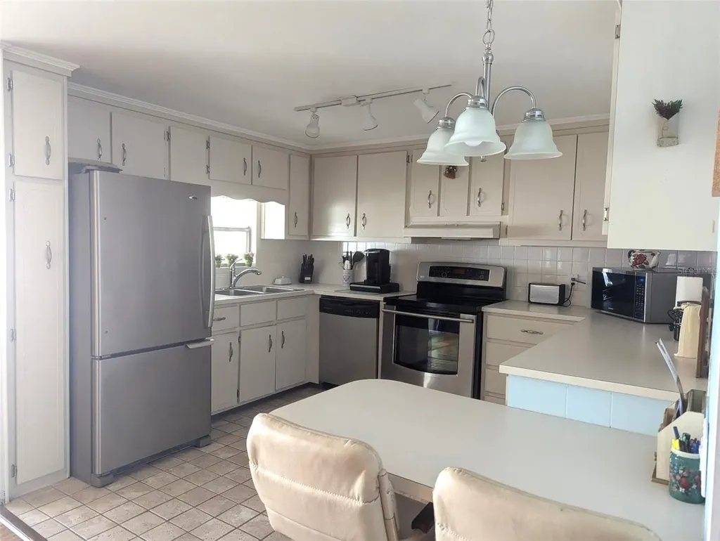 2100 Kings Highway Port Charlotte FL 33980