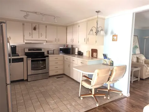 2100 Kings Highway Port Charlotte FL 33980