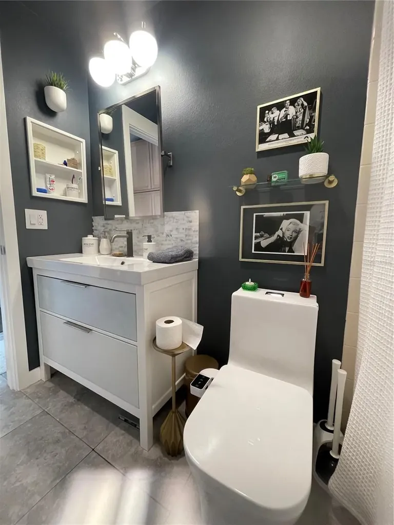 2516 Woodgate Boulevard Orlando FL 32822