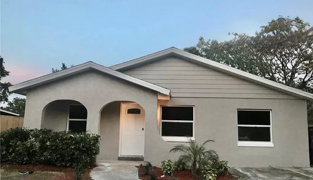 213 S Lake Pleasant Road Apopka FL 32703