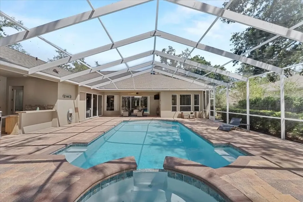 6007 Hammock Hill Avenue Lithia FL 33547