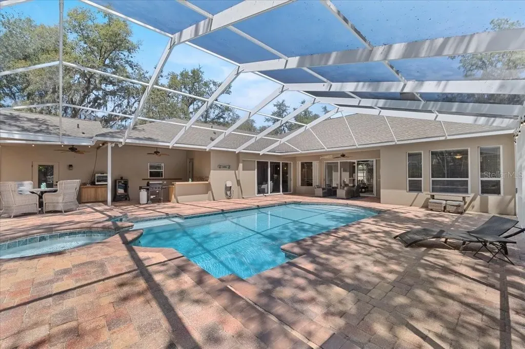 6007 Hammock Hill Avenue Lithia FL 33547