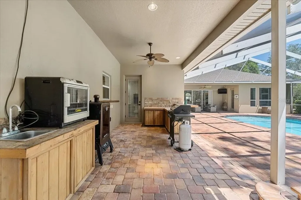 6007 Hammock Hill Avenue Lithia FL 33547