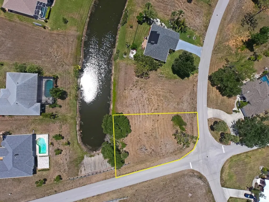 133 Fairway Road Rotonda West FL 33947