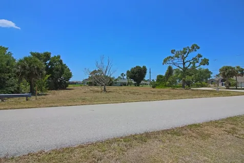 133 Fairway Road Rotonda West FL 33947