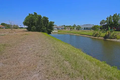 133 Fairway Road Rotonda West FL 33947