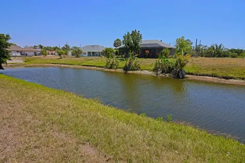 133 Fairway Road Rotonda West FL 33947