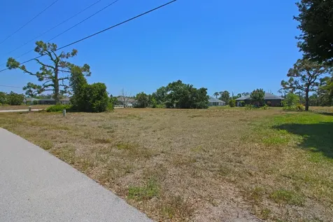 133 Fairway Road Rotonda West FL 33947
