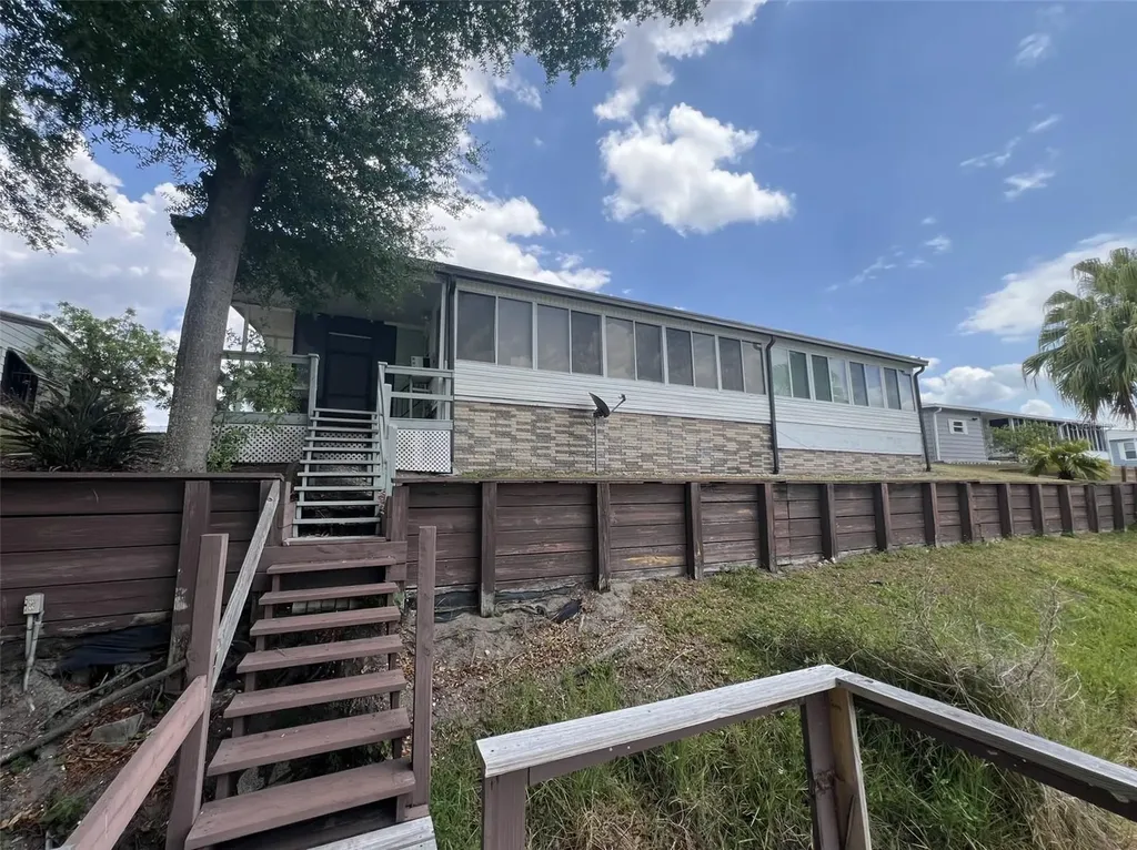 2055 S Floral Avenue Bartow FL 33830