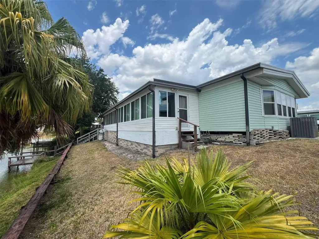2055 S Floral Avenue Bartow FL 33830