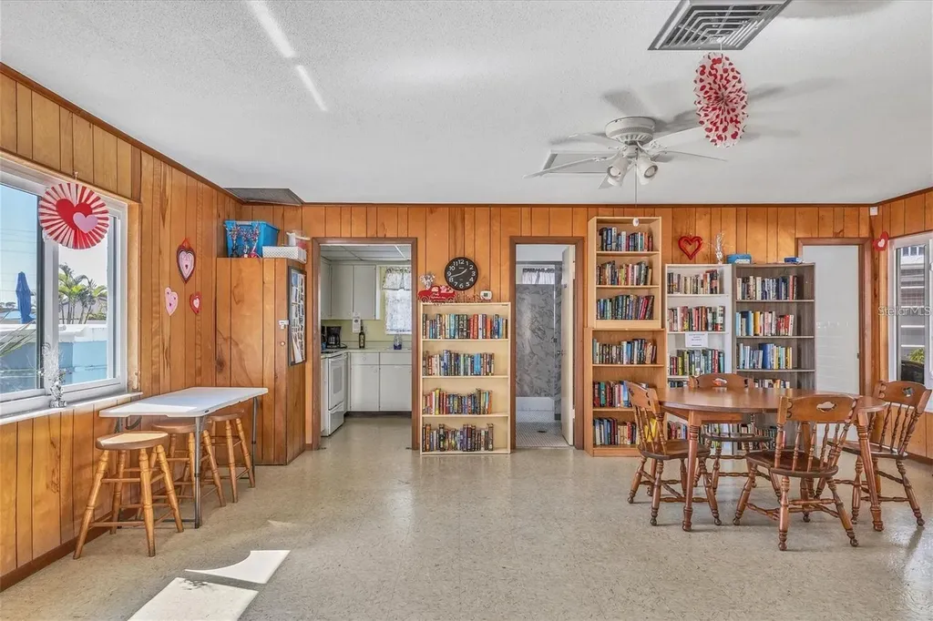 708 Tamiami Trail S Venice FL 34285