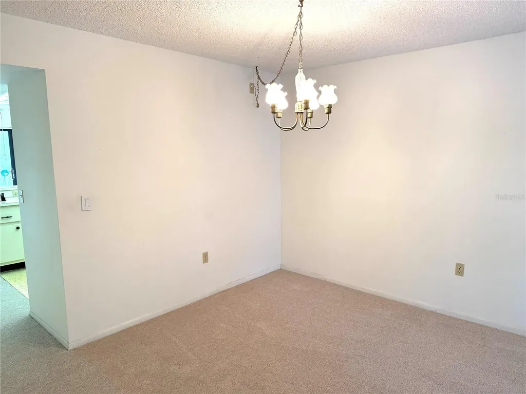 425 30th Avenue W Bradenton FL 34205