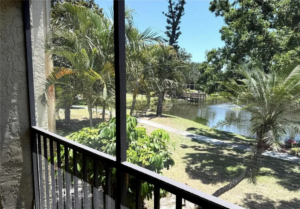 425 30th Avenue W Bradenton FL 34205