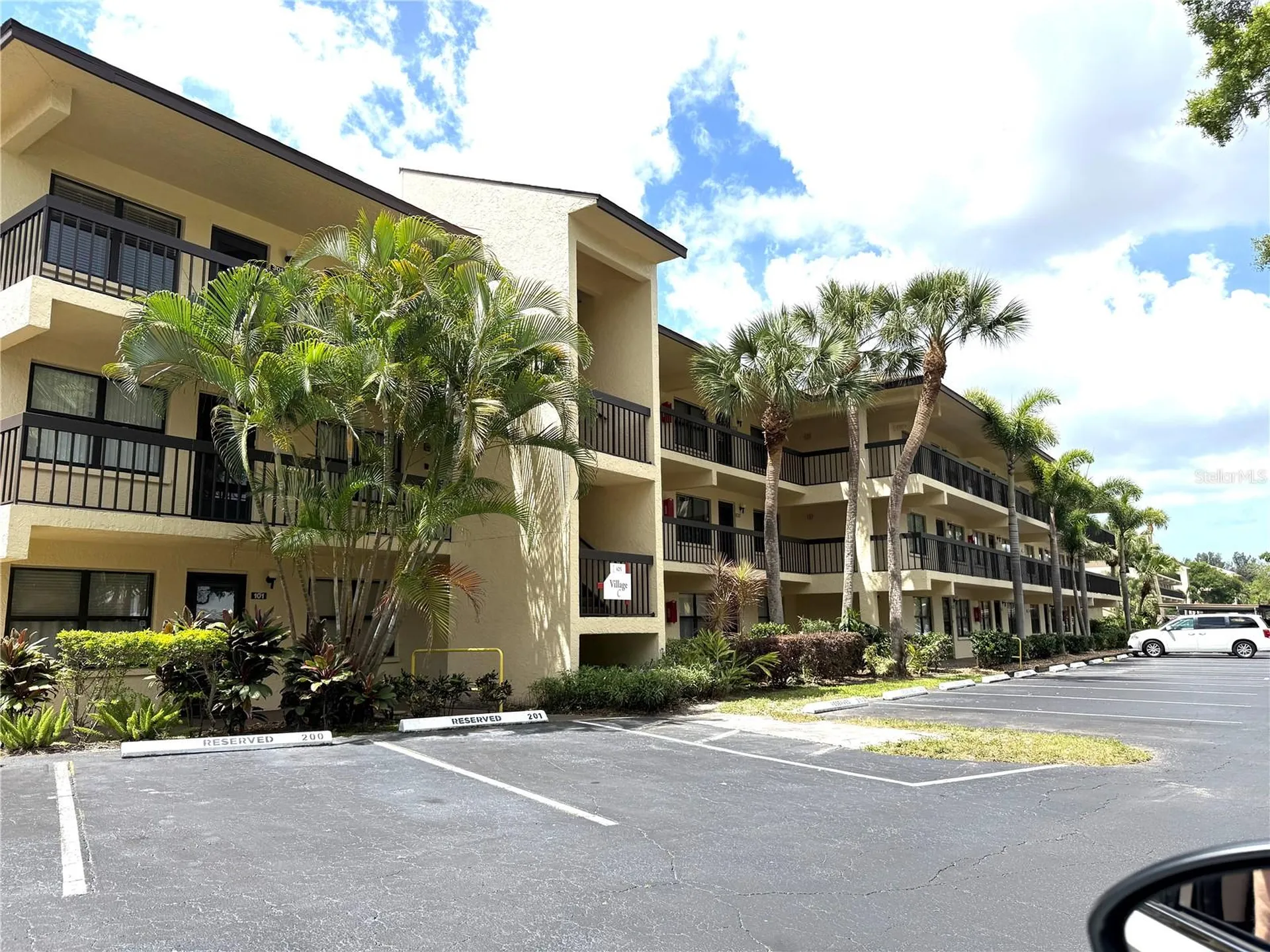 425 30th Avenue W Bradenton FL 34205