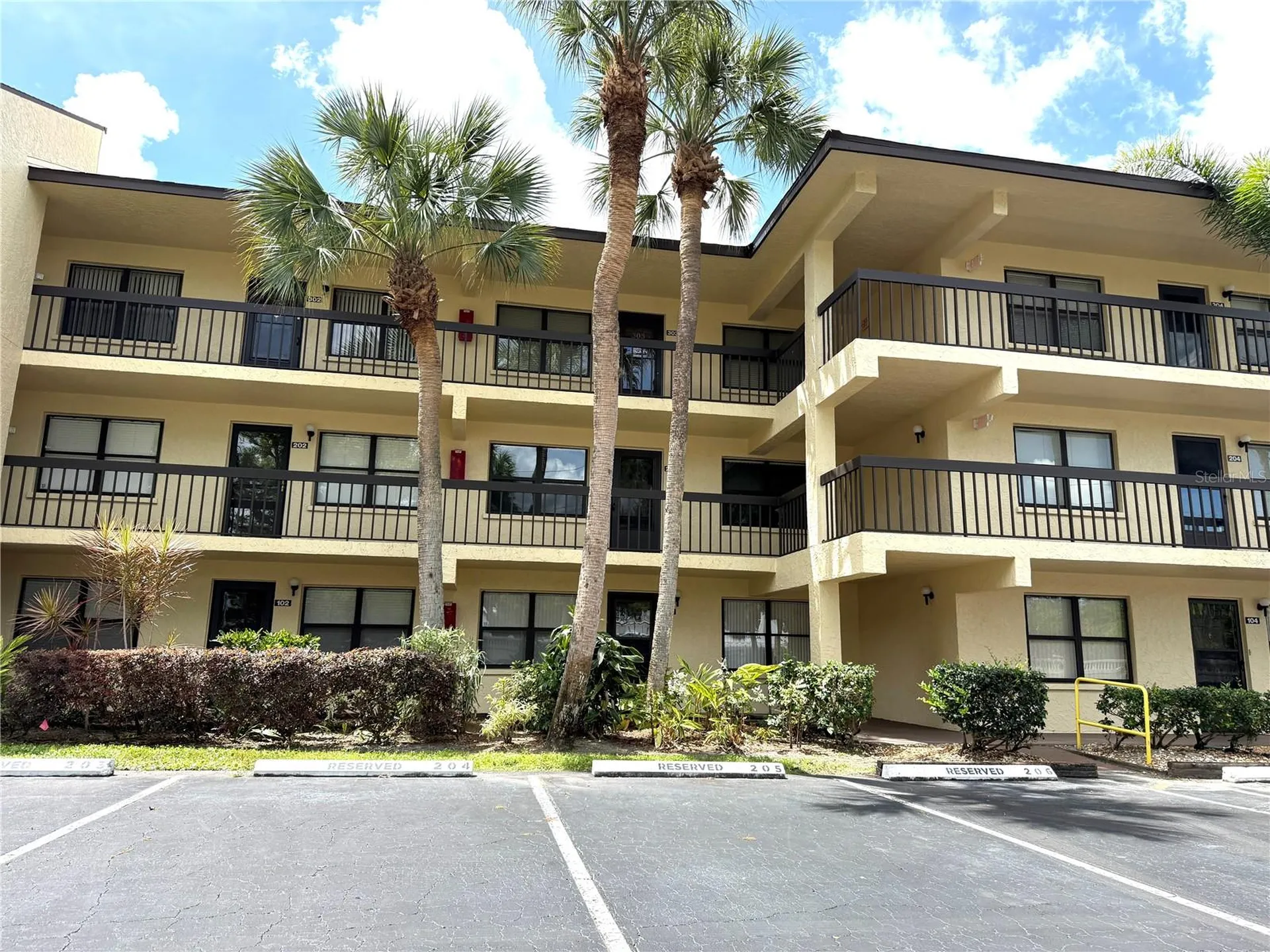 425 30th Avenue W Bradenton FL 34205