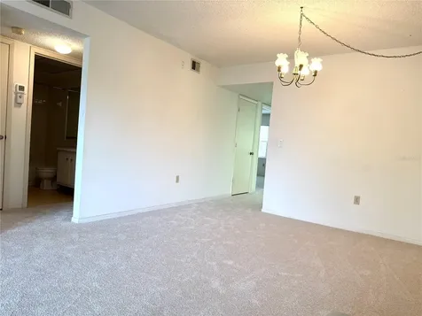 425 30th Avenue W Bradenton FL 34205