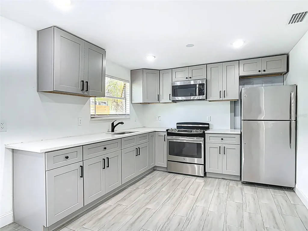 1403 W 13th Place Sanford FL 32771
