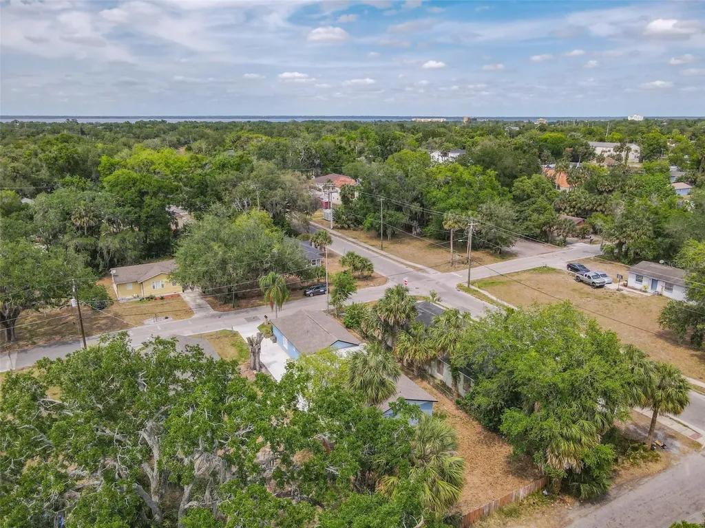 1403 W 13th Place Sanford FL 32771