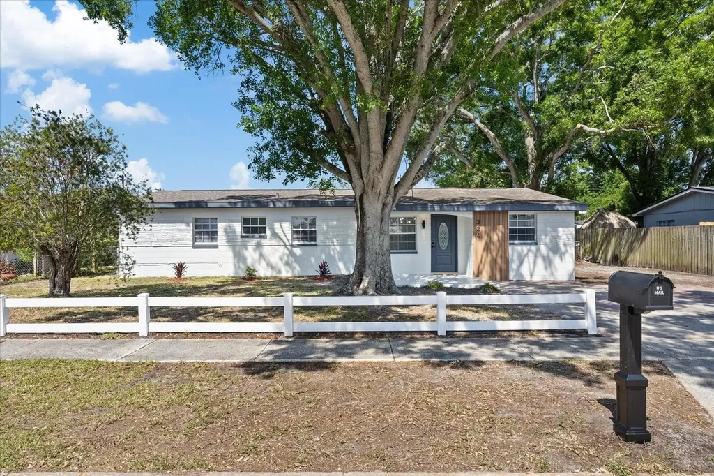 324 Country Club Drive Oldsmar FL 34677