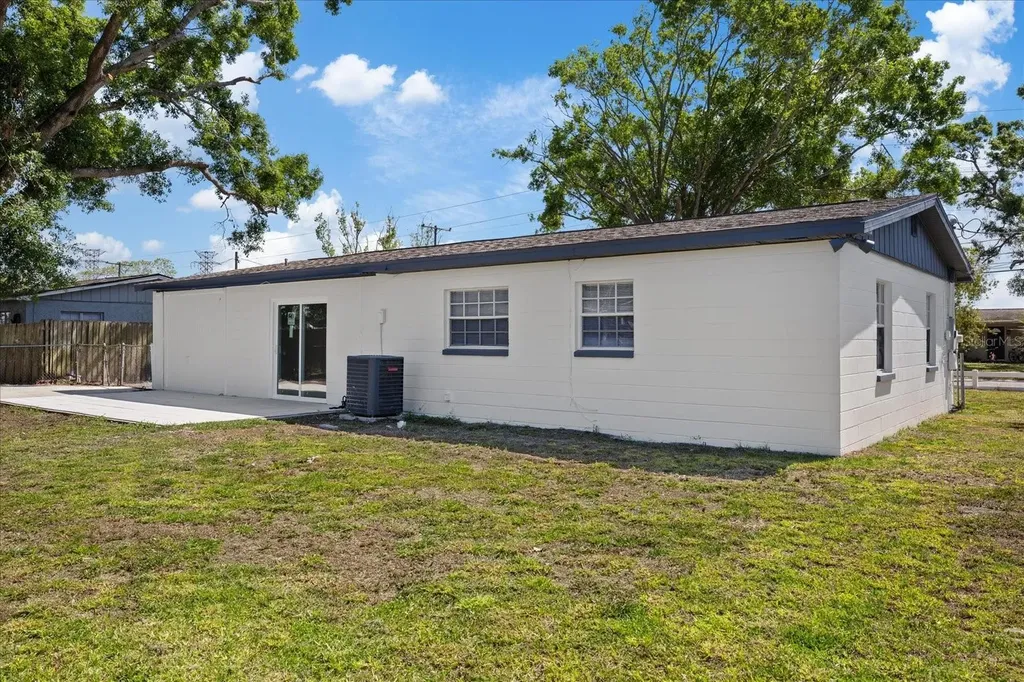 324 Country Club Drive Oldsmar FL 34677