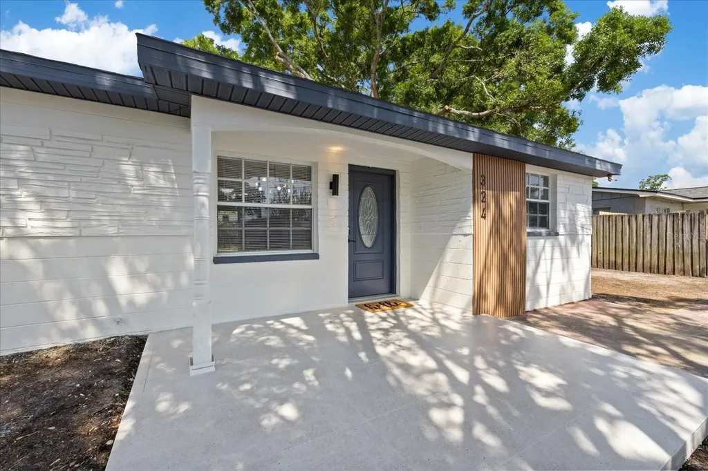324 Country Club Drive Oldsmar FL 34677