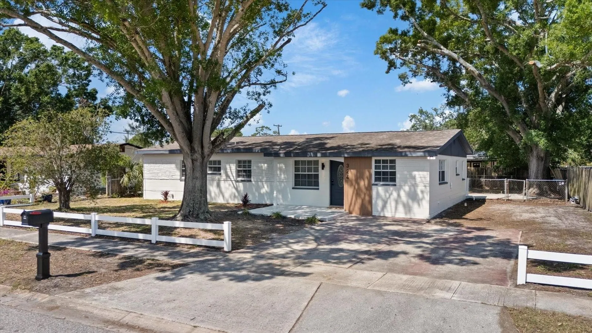 324 Country Club Drive Oldsmar FL 34677