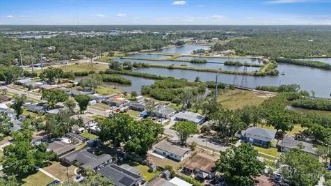 324 Country Club Drive Oldsmar FL 34677