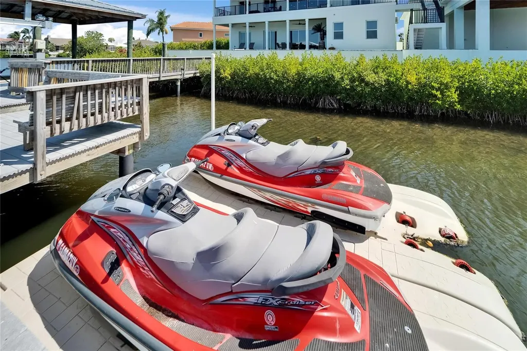 935 Chipaway Drive Apollo Beach FL 33572