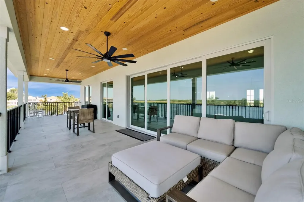 935 Chipaway Drive Apollo Beach FL 33572