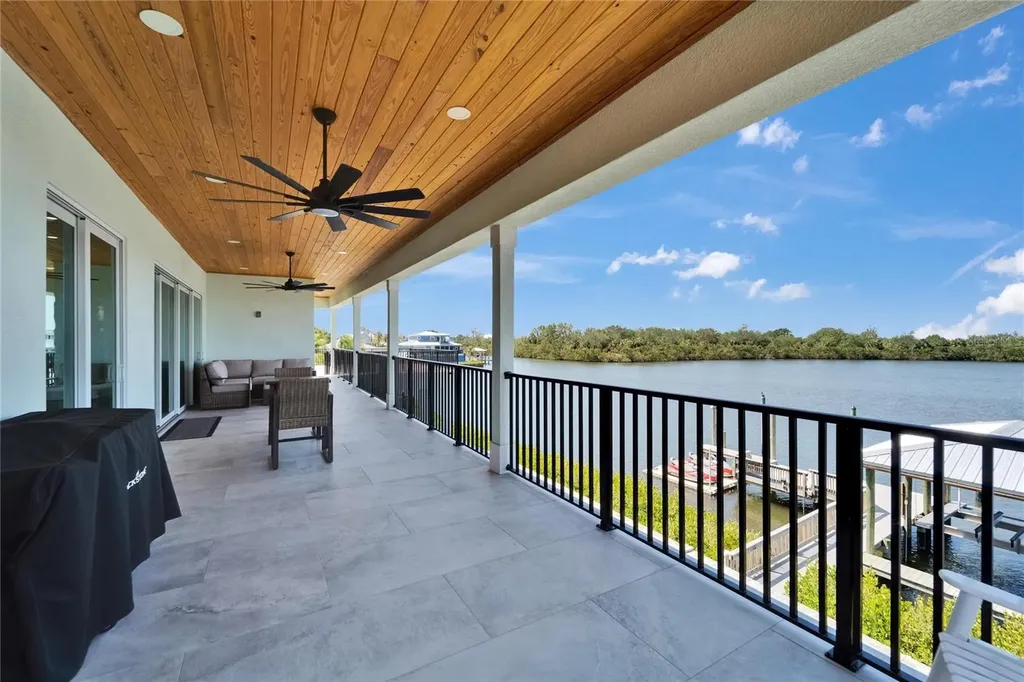 935 Chipaway Drive Apollo Beach FL 33572