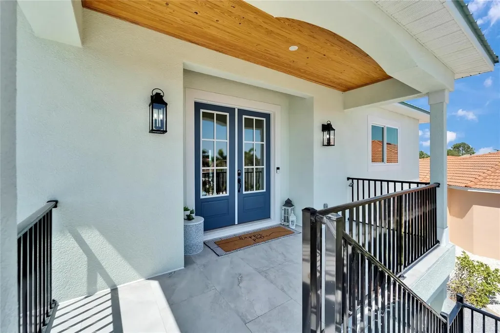 935 Chipaway Drive Apollo Beach FL 33572