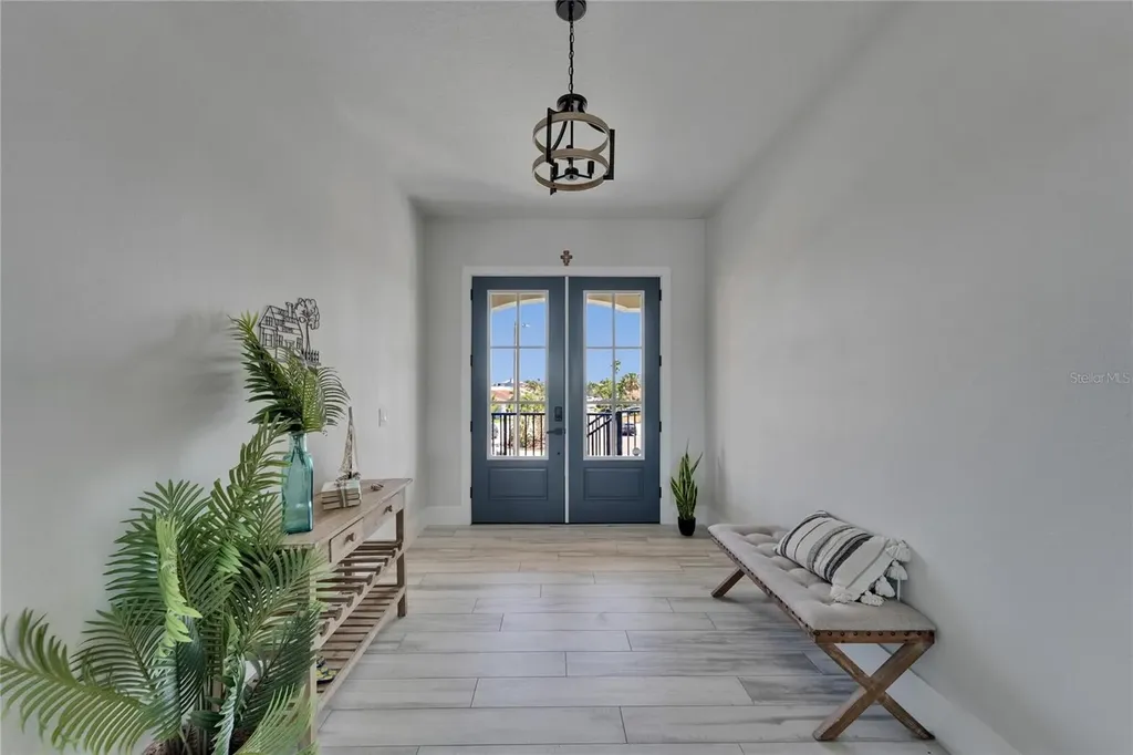 935 Chipaway Drive Apollo Beach FL 33572