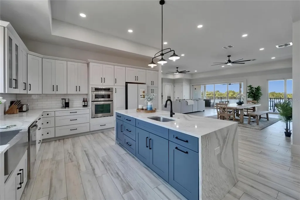 935 Chipaway Drive Apollo Beach FL 33572