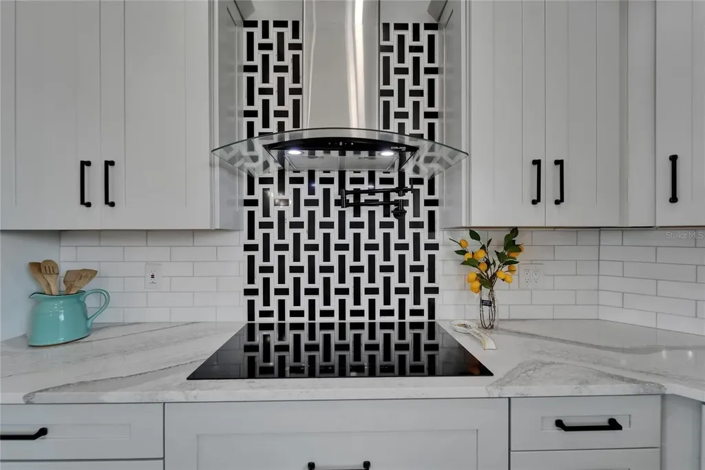 935 Chipaway Drive Apollo Beach FL 33572