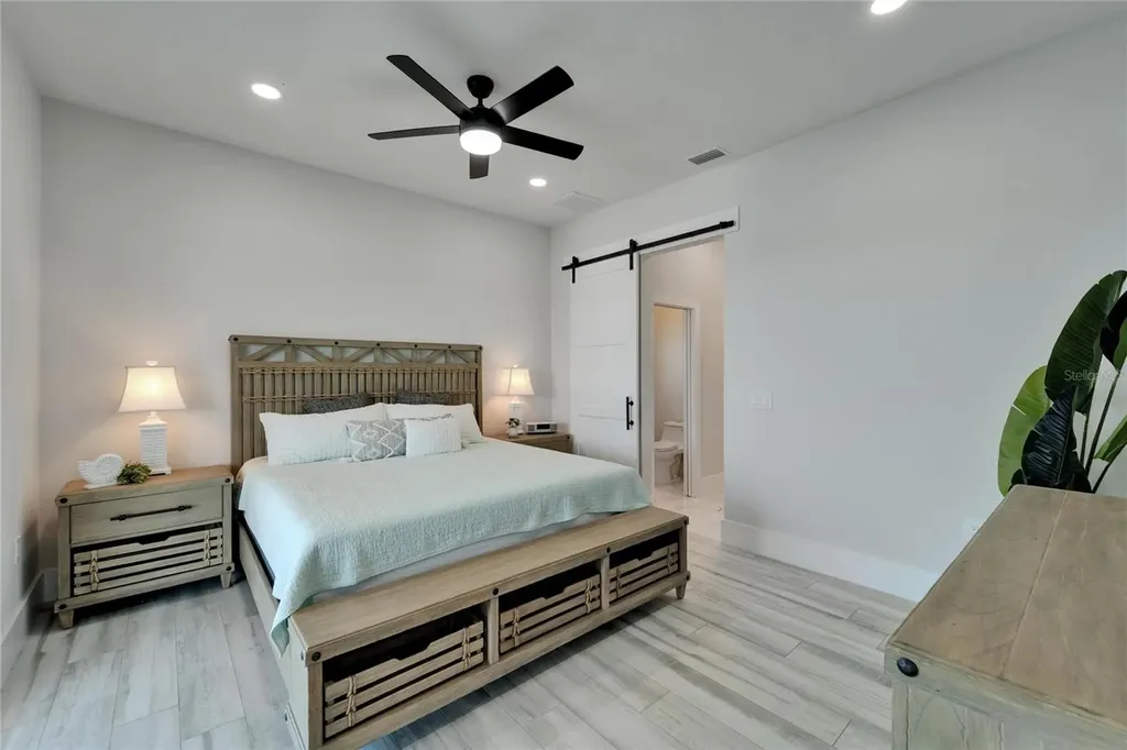 935 Chipaway Drive Apollo Beach FL 33572