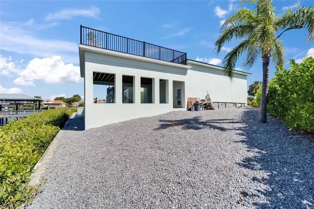 935 Chipaway Drive Apollo Beach FL 33572