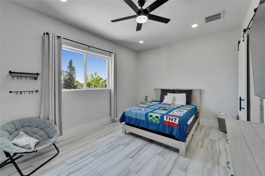 935 Chipaway Drive Apollo Beach FL 33572