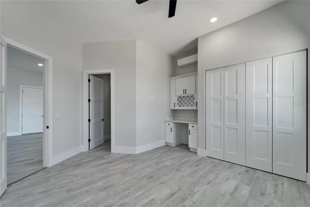 935 Chipaway Drive Apollo Beach FL 33572