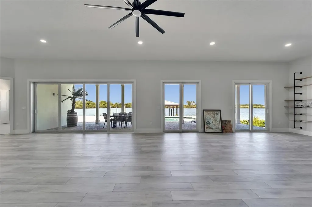 935 Chipaway Drive Apollo Beach FL 33572