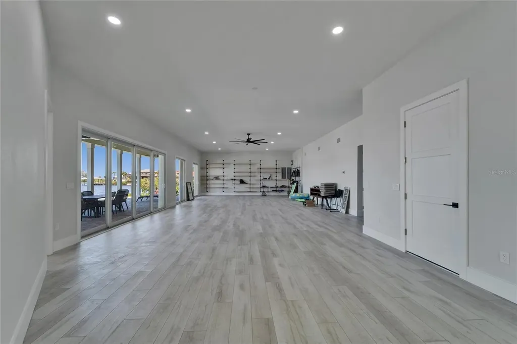 935 Chipaway Drive Apollo Beach FL 33572