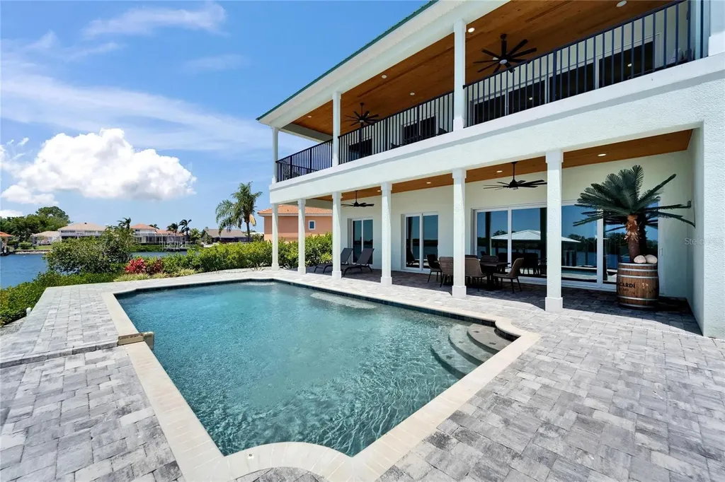 935 Chipaway Drive Apollo Beach FL 33572