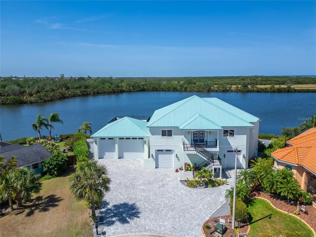 935 Chipaway Drive Apollo Beach FL 33572