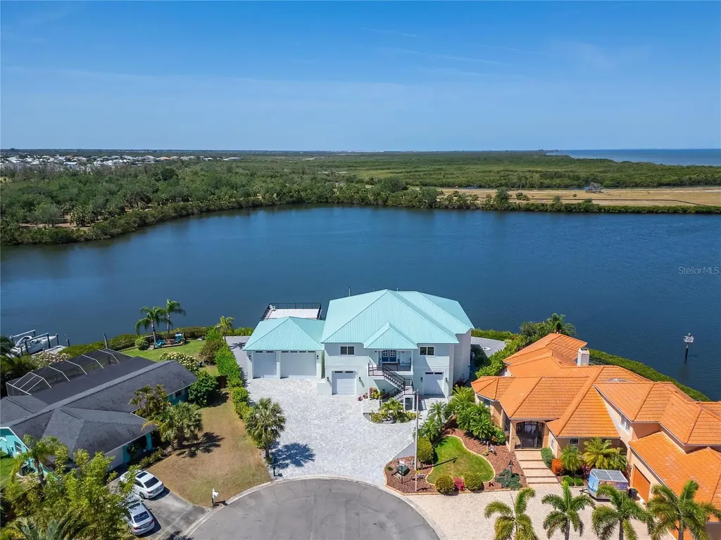 935 Chipaway Drive Apollo Beach FL 33572