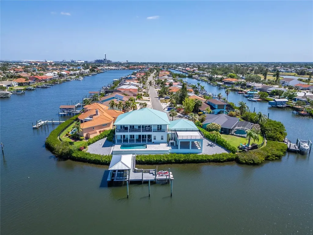 935 Chipaway Drive Apollo Beach FL 33572