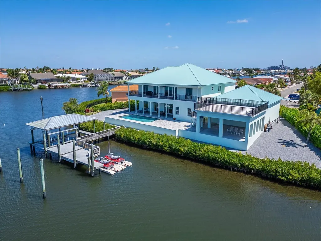 935 Chipaway Drive Apollo Beach FL 33572