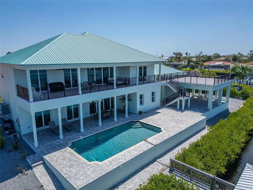 935 Chipaway Drive Apollo Beach FL 33572