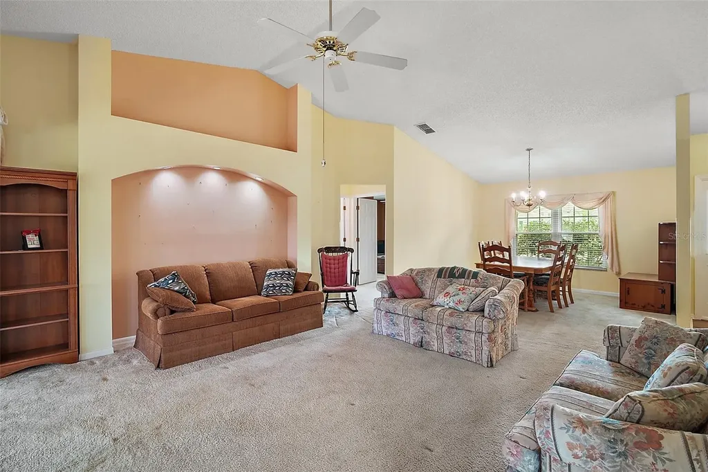 25333 River Crest Drive Leesburg FL 34748