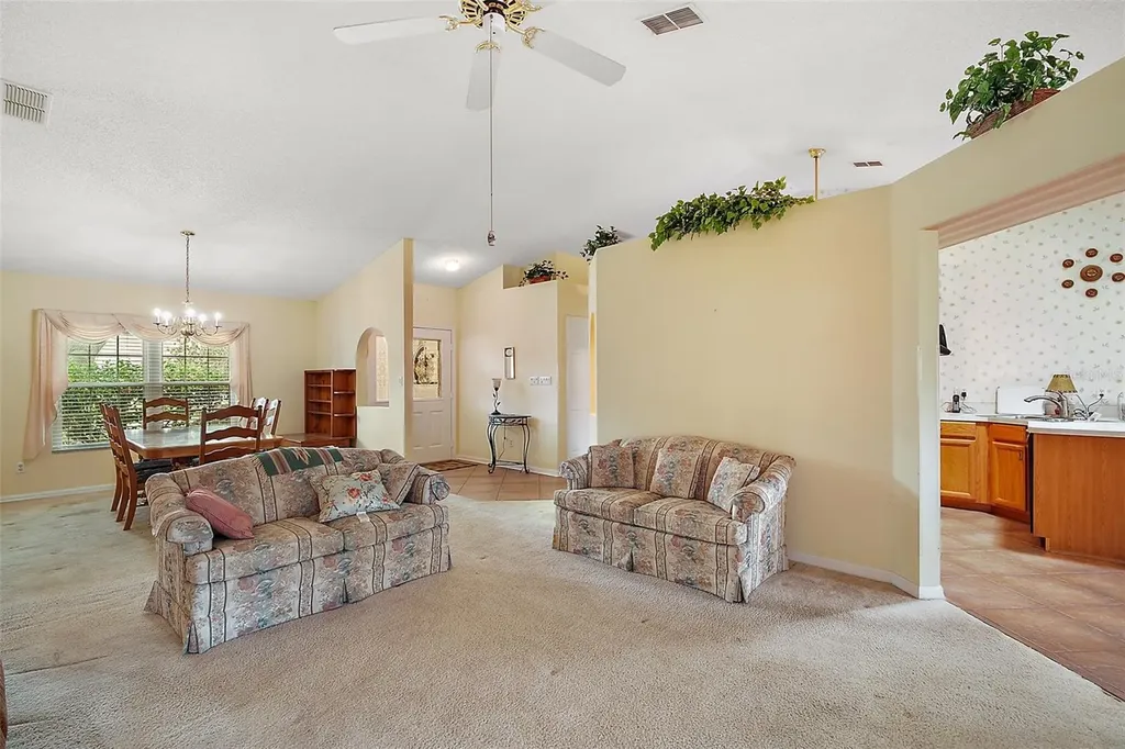 25333 River Crest Drive Leesburg FL 34748
