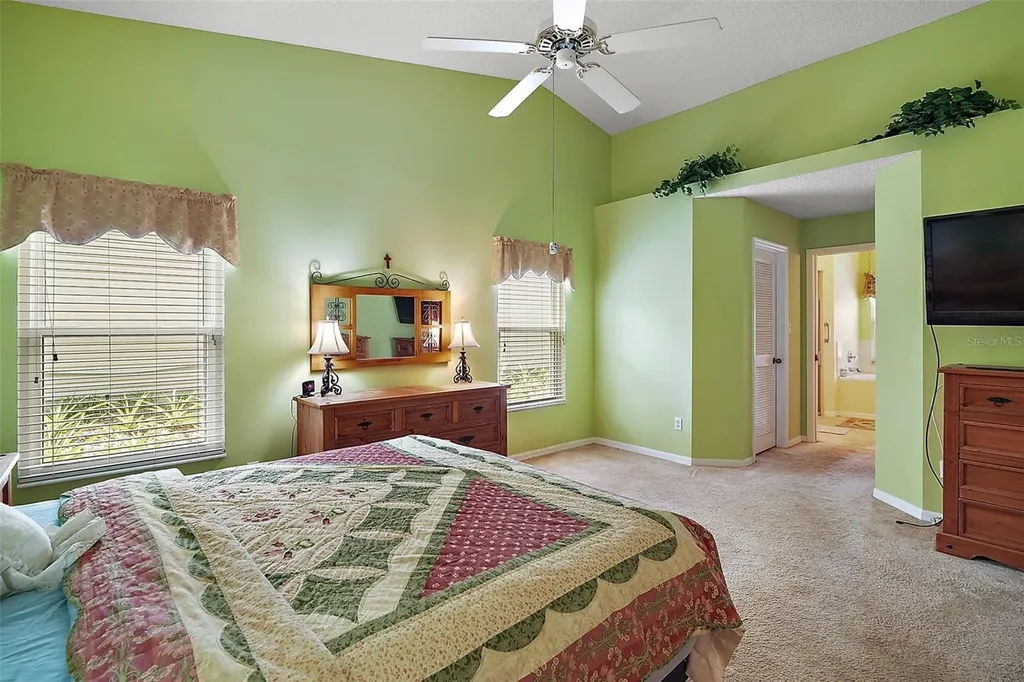 25333 River Crest Drive Leesburg FL 34748